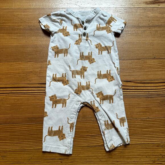Carter's cream tiger short sleeve one piece SIZE 3-6M - Picture 1 of 4